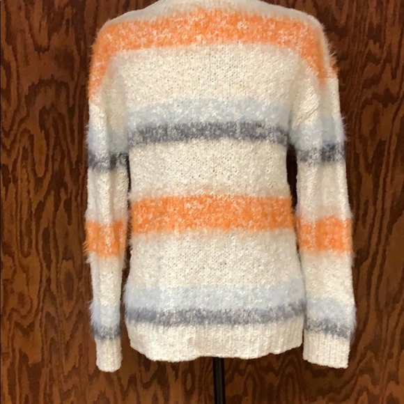 Workshop Republic Clothing Fuzzy Sweater - Picture 12 of 13